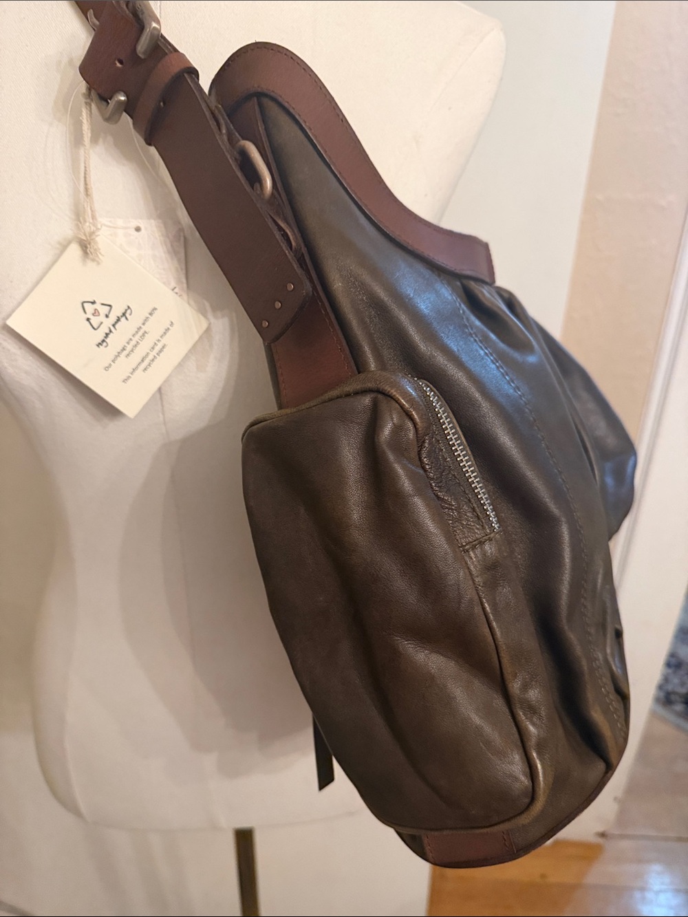 $398! Free People We The Free Hattie Hardware Shoulder Bag Olive NEW - Picture 4 of 14